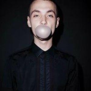 Meet your Posher, Pauline